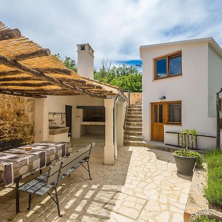 Holiday Home Jela Dobrinj Exterior photo