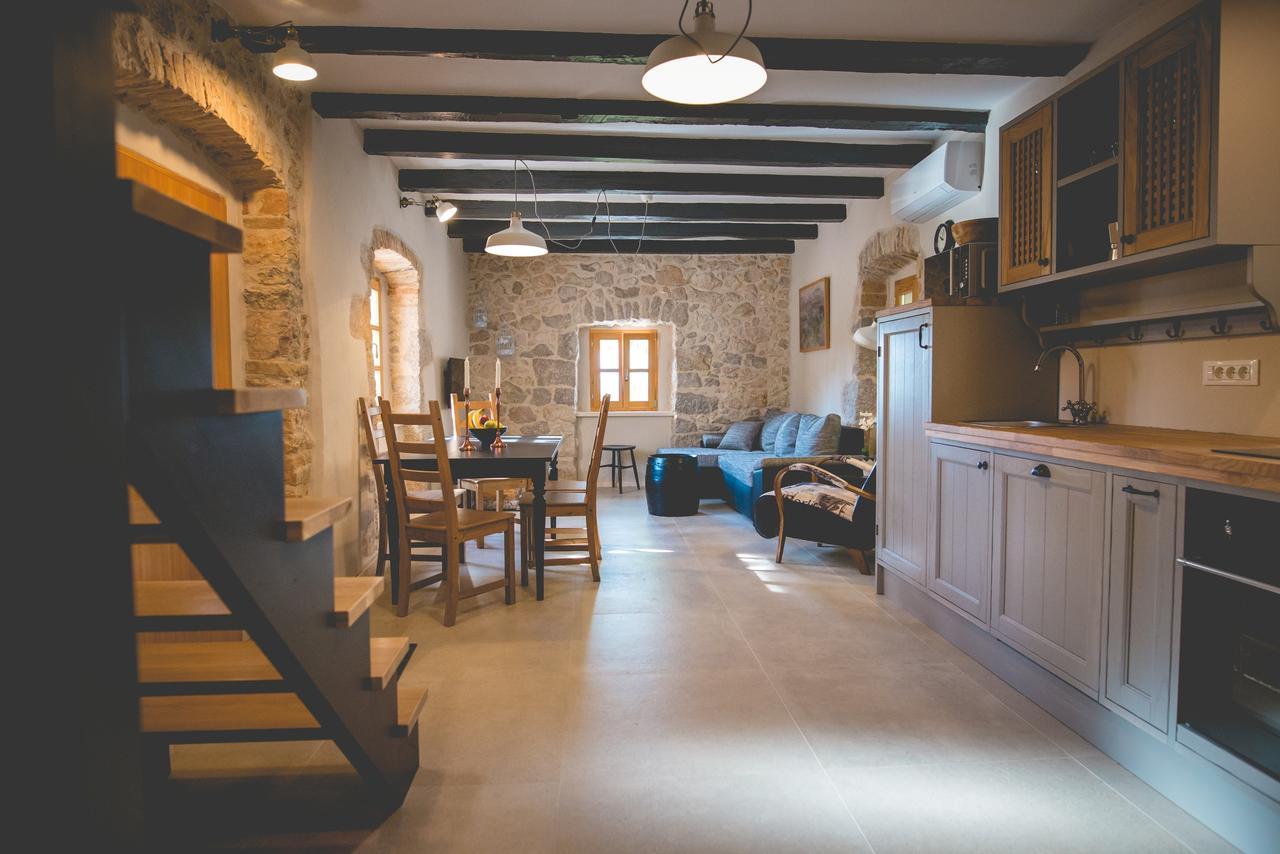 Holiday Home Jela Dobrinj Exterior photo